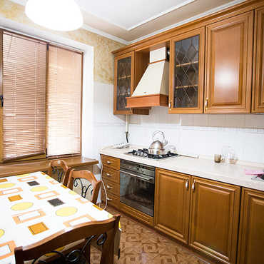 Прямая кухня «Бергонцо» со встроенной техникой