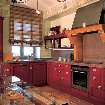 Кухня угловая в стиле прованс «Лион» бордо