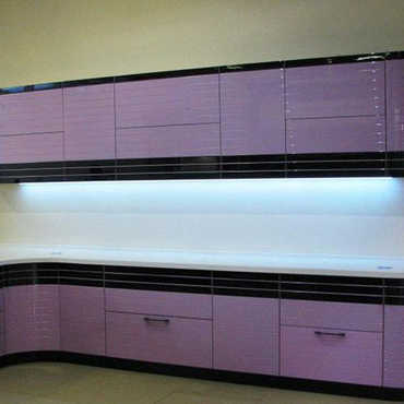 Угловая кухня «Бостон» из МДФ в эмали со шпоном пастельно-фиолетовая
